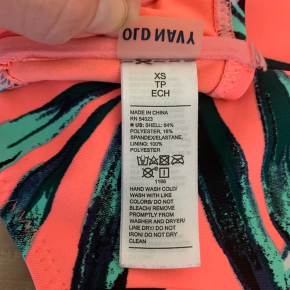Old Navy Pink Leaf Print Bikini - Size XS - Picture 4 of 4